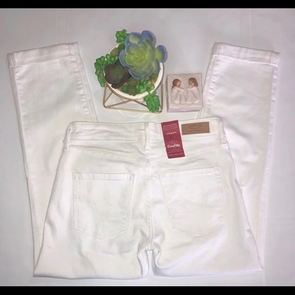 SOLD Signature Levi’s distressed slim cuffed jean - Picture 2 of 7